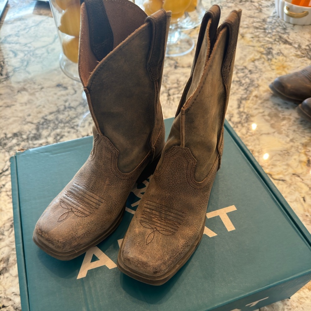 Ariat Cowboy Boots